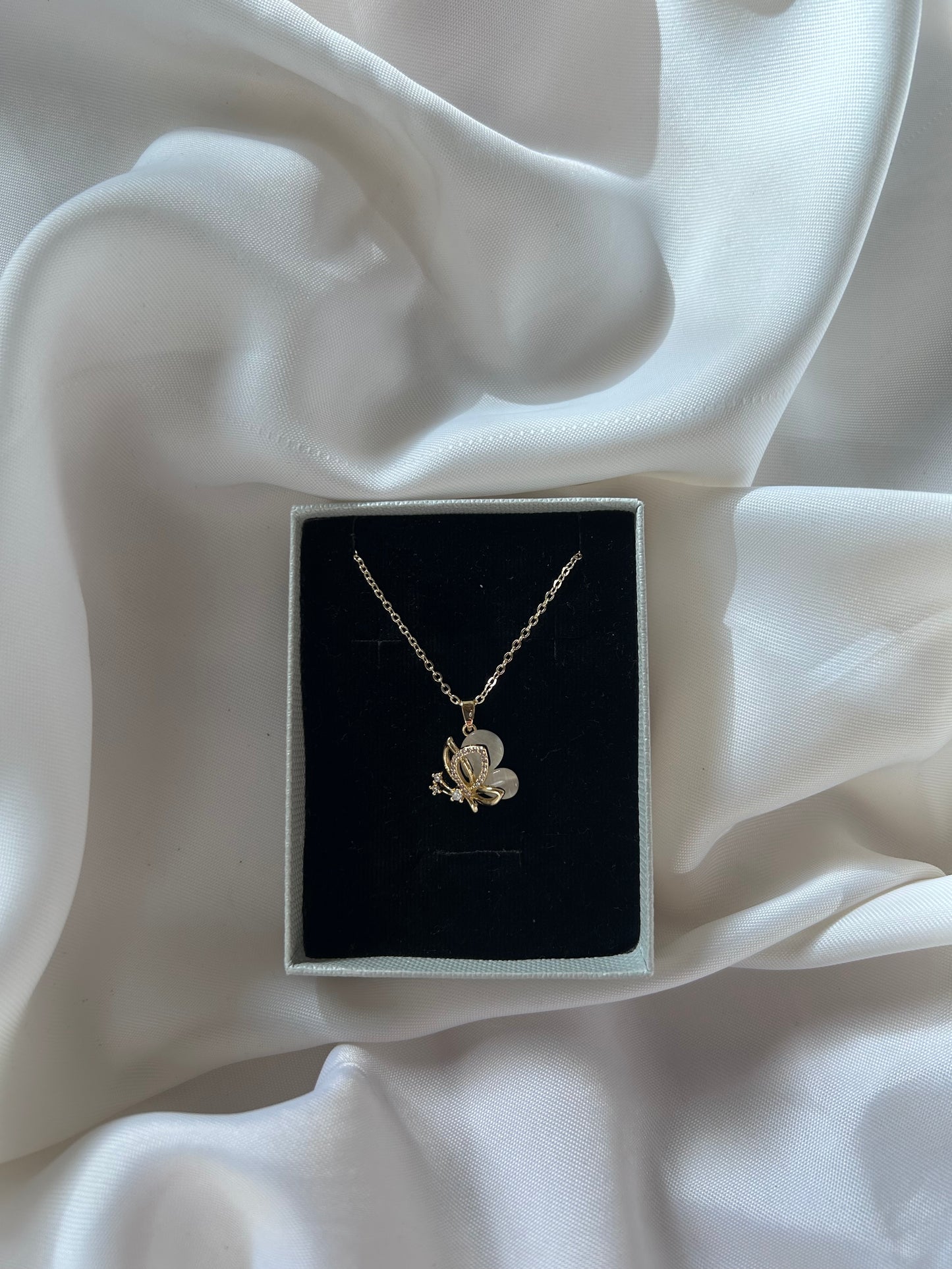 Özel Taşlı Kelebek kolye