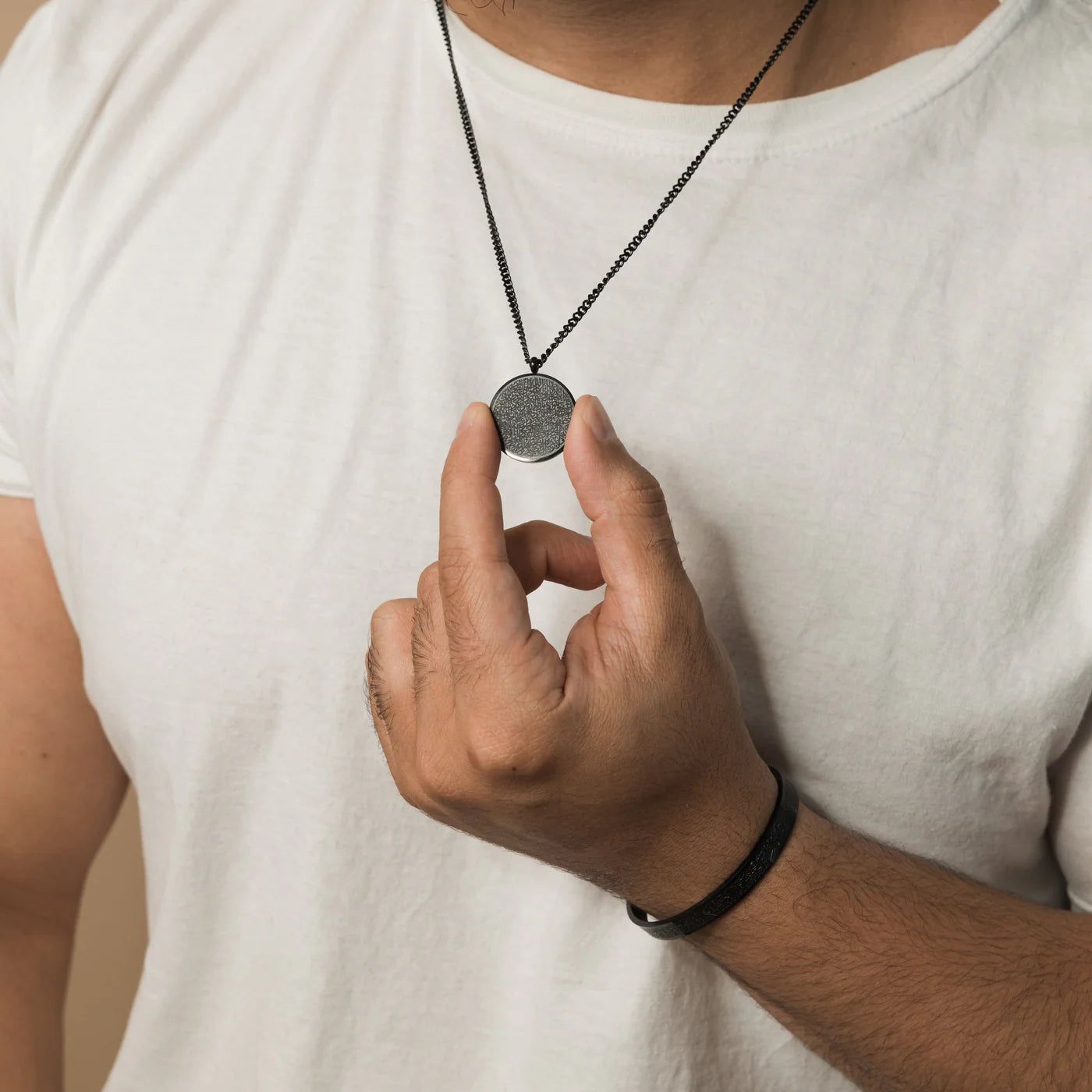 Ayet-el kürsi Siyah Bileklik ve Kolye