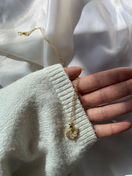 Zarafet Kuğusu Kolye