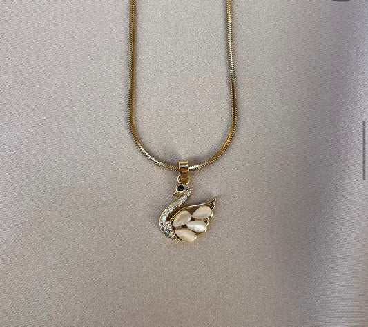 Zarafet Kuğusu Kolye