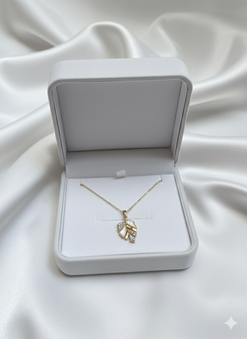 Taşlı yaprak kolye